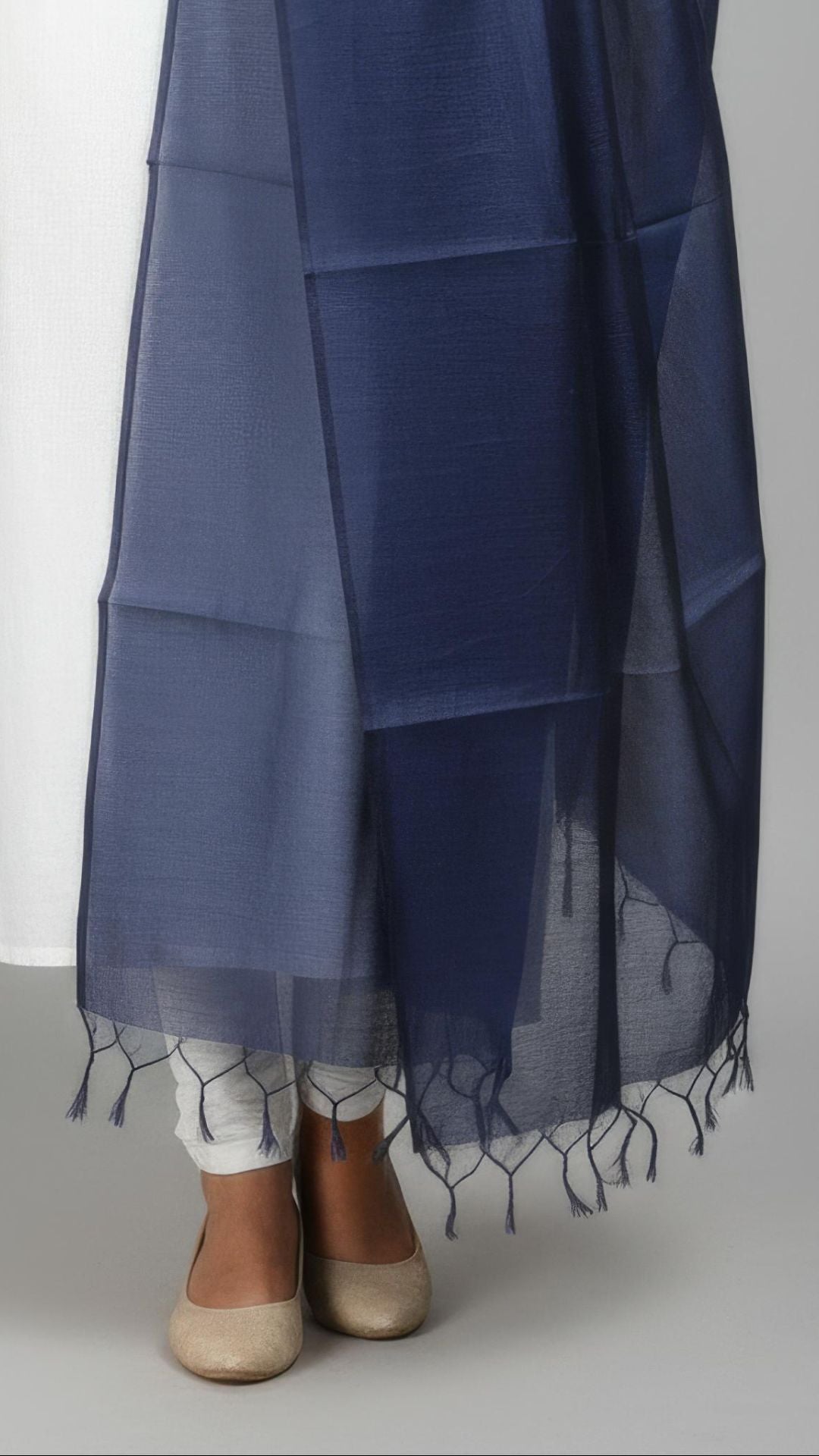 Navy Blue Banarasi Plain Dupatta - 2.5 Mtr