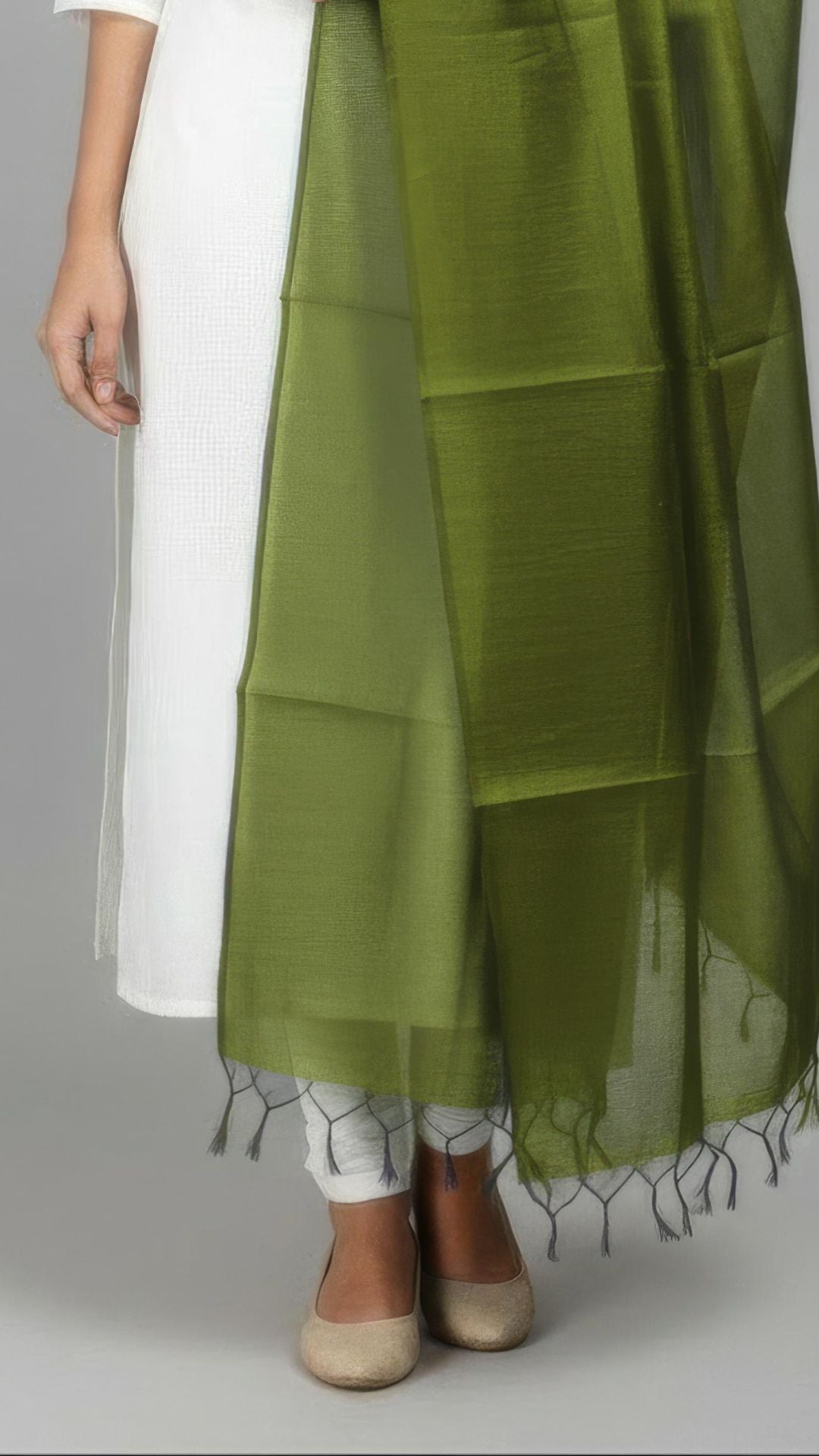 Mehandi Green Banarasi Plain Dupatta - 2.5 Mtr