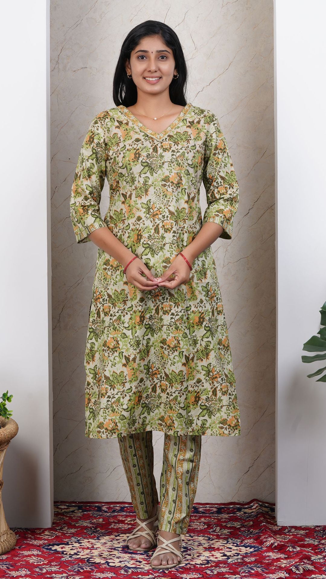Green Printed Cotton Side Slit Kurta (Only Kurta)