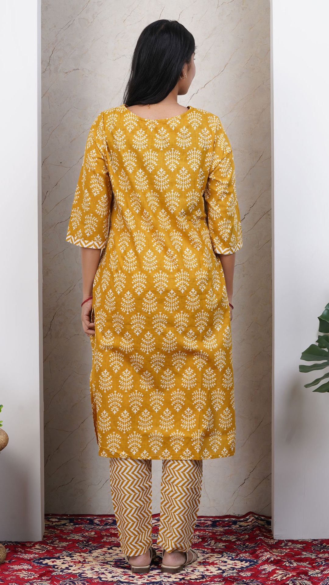 Yellow Printed Cotton Side Slit Kurta (Only Kurta)