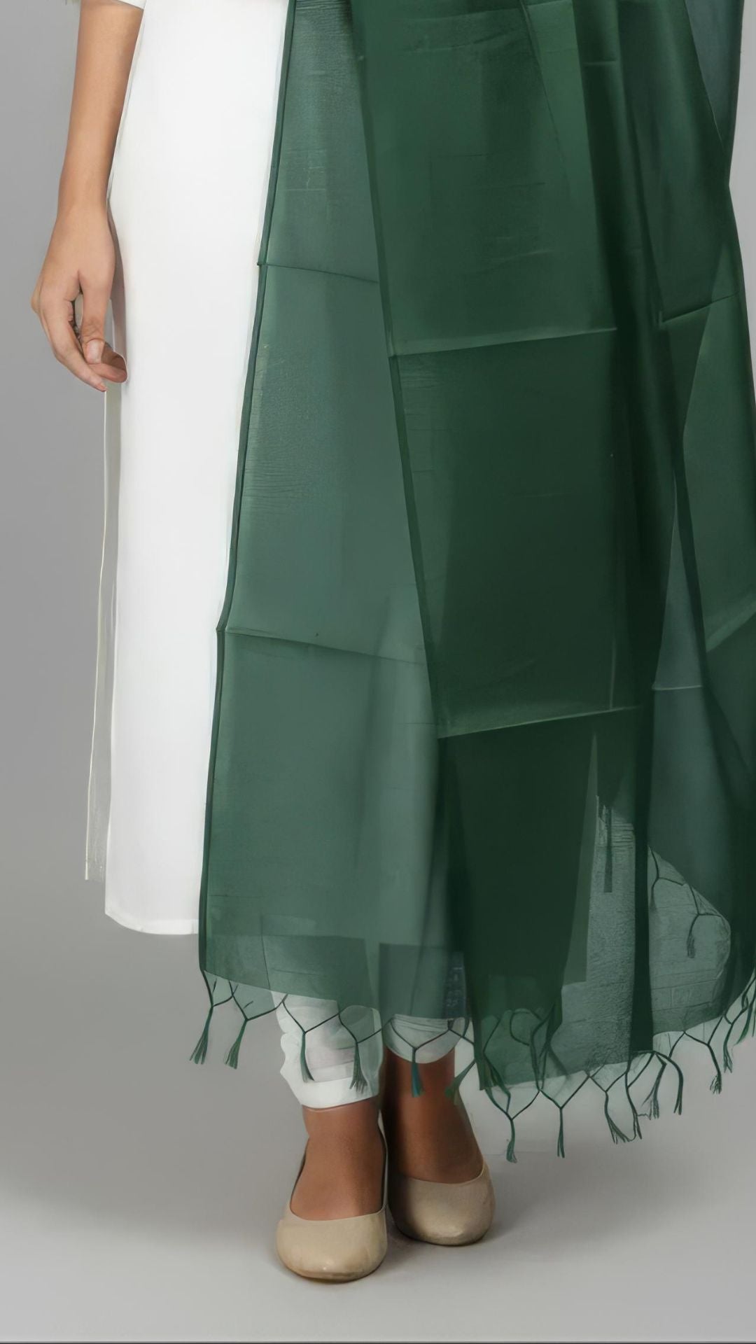 Bottle Green Banarasi Plain Dupatta - 2.5 Mtr